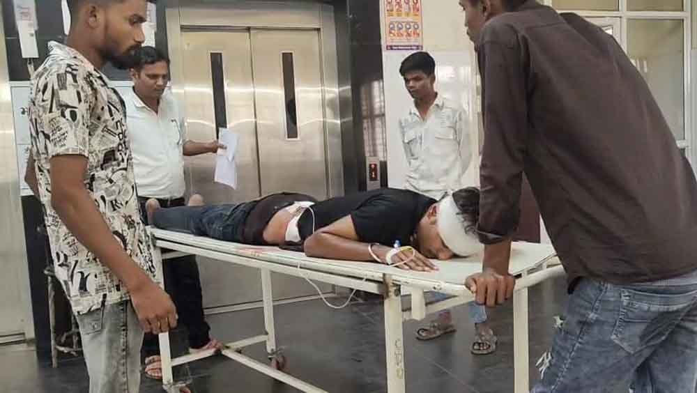 युवक पर किया