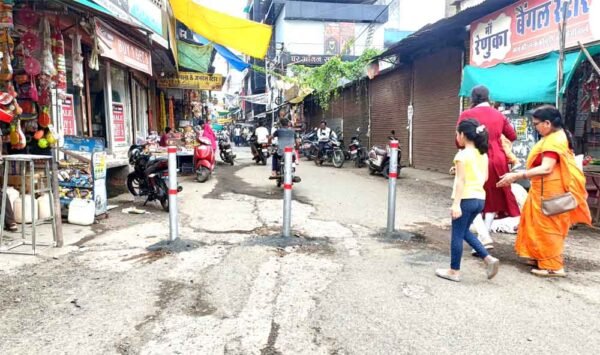 सीमेंट रोड पर नपा