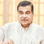 अभी तो न्यूज रील चली है, असली फिल्म