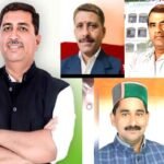 पर्यवेक्षक की आहट ने