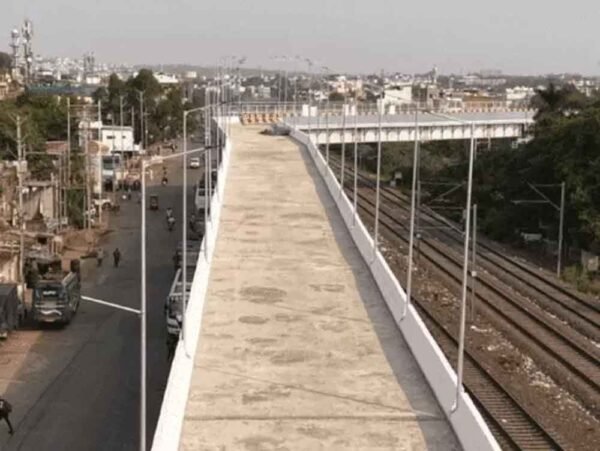 भोपाल का 90 डिग्री टर्न ओवरब्रिज बना