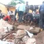 स्कूल हादसा: छत गिरने से 7 बच्चों की