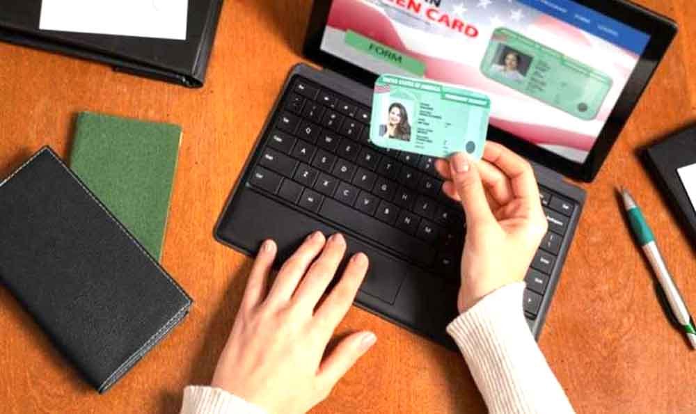 UIDAI कर्मचारियों पर आधार सिस्टम