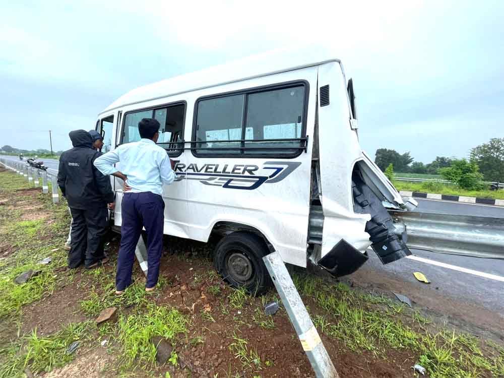 बाइक पर प्रेम प्रसंग: