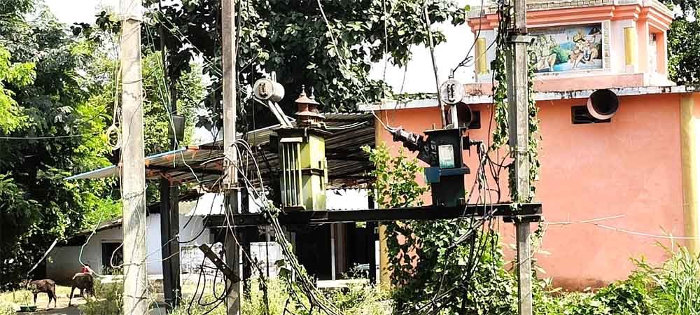 दो ट्रांसफार्मर जलने से 72 घंटे में अंधेरे