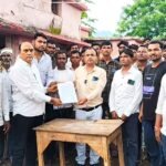 समय से विद्यालय नहीं