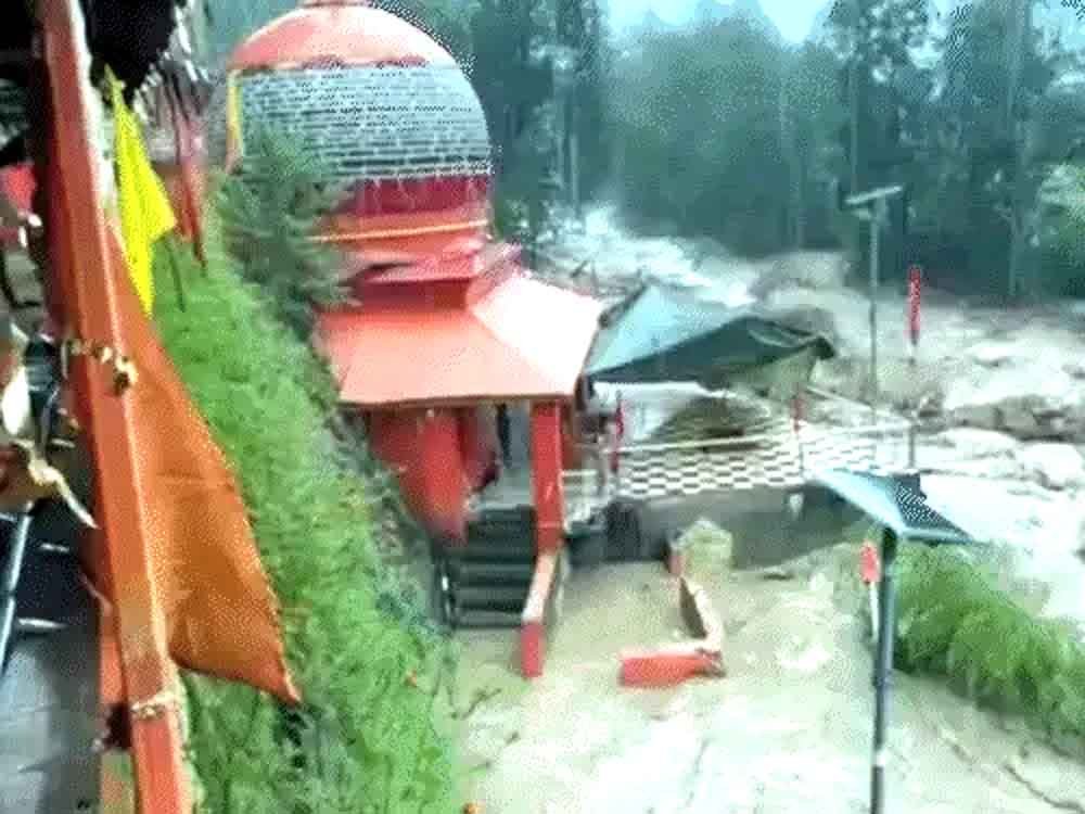 जम्मू-कश्मीर: डोडा में बादल फटने से