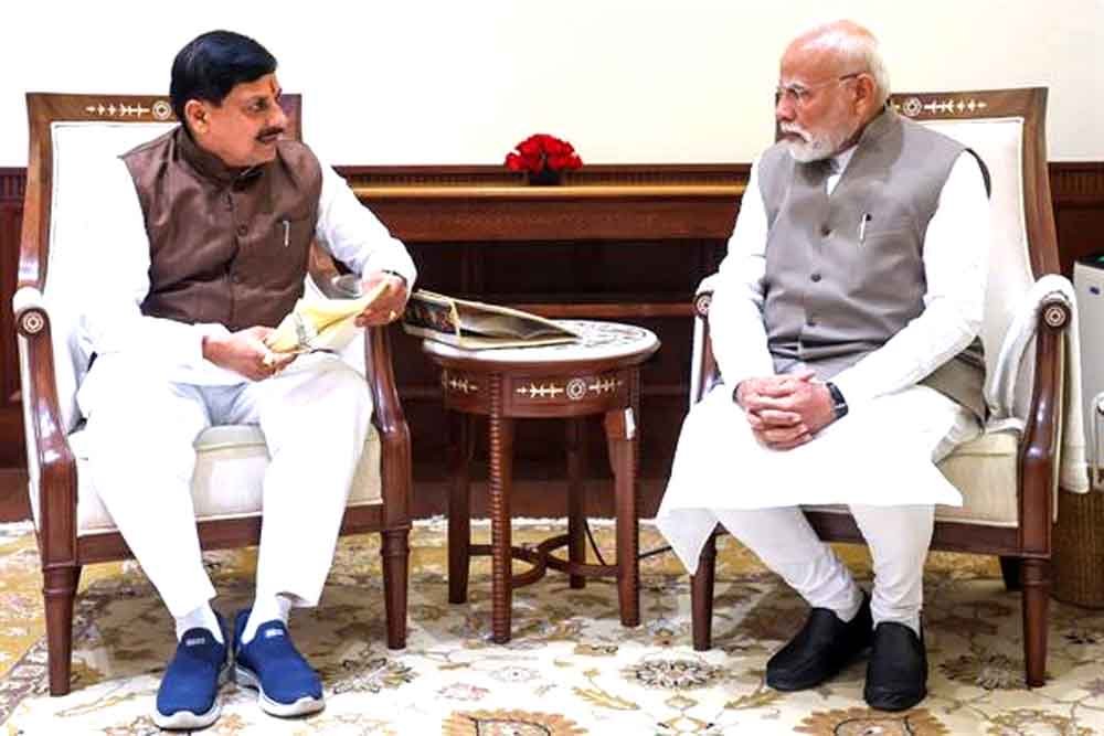 प्रधानमंत्री मोदी से मिले मुख्यमंत्री मोहन