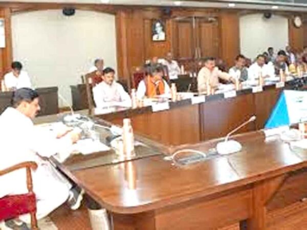 पुलिस को हाईटेक बनाने, सरकारी वकीलों