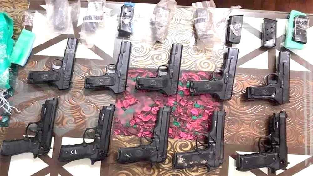 अवैध हथियारों का गढ़, ऑनलाइन डीलिंग