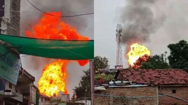 कियोस्क सेंटर में भीषण आग, गैस सिलेंडरों