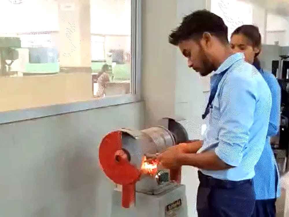 एमपी में 9वीं से ही आईटीआई