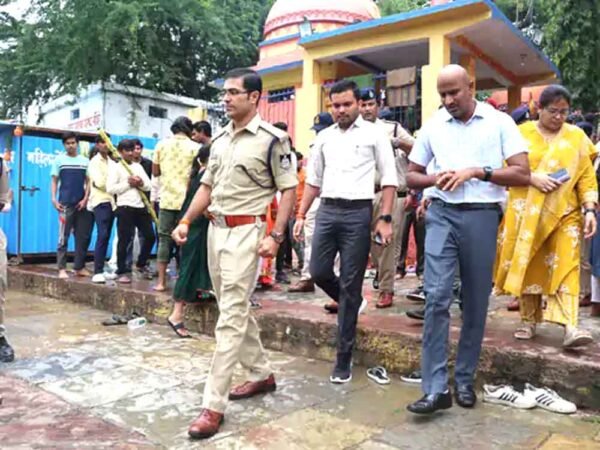 कुबेरेश्वर धाम में भगदड़, दो श्रद्धालुओं