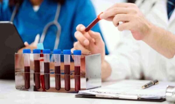 गर्भावस्था में खून की मामूली जांच से