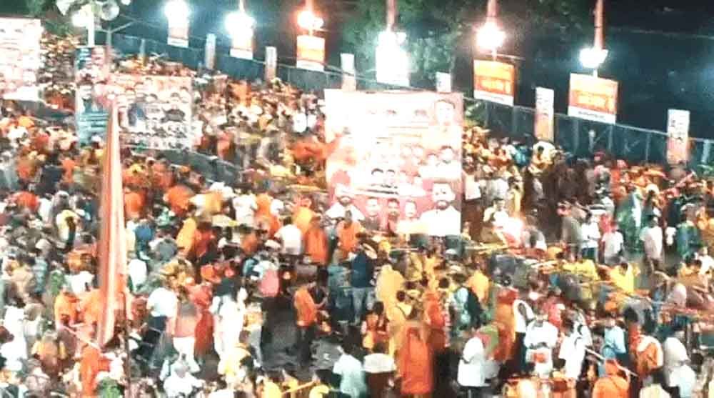 कुबेरेश्वर धाम में पंडित प्रदीप मिश्रा की