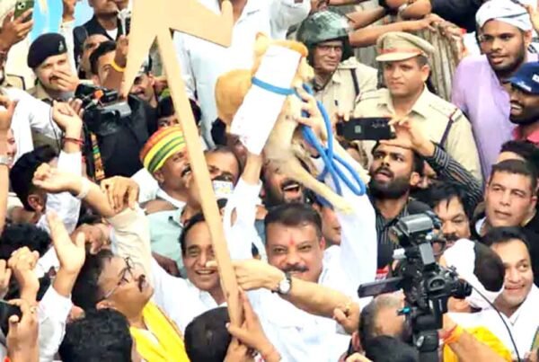 किसान बचाओ आंदोलन में कांग्रेस नेताओं