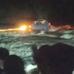 बाढ़ में बहने से दो