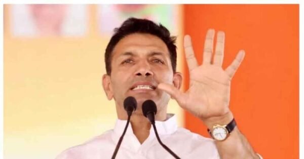 महिलाओं पर बयान देकर घिरे पीसीसी