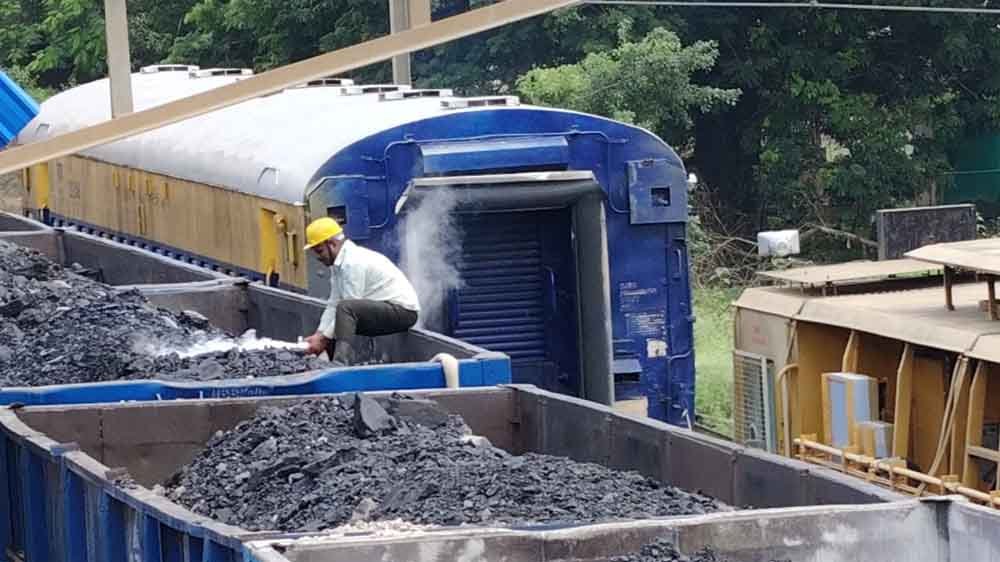 रेलवे स्टेशन पर