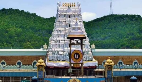 तिरुपति मंदिर में भक्तों की भीड़ संभालेगा