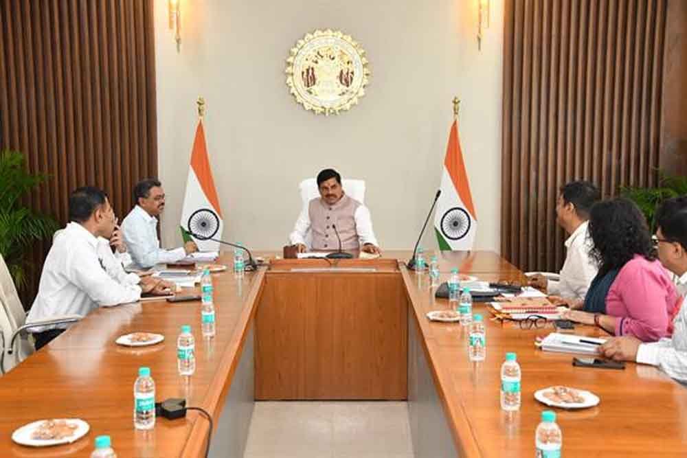 नदियों के किनारे पौधारोपण और ‘