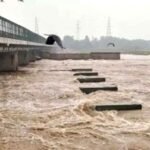 यमुना का जलस्तर खतरे के निशान से ऊपर