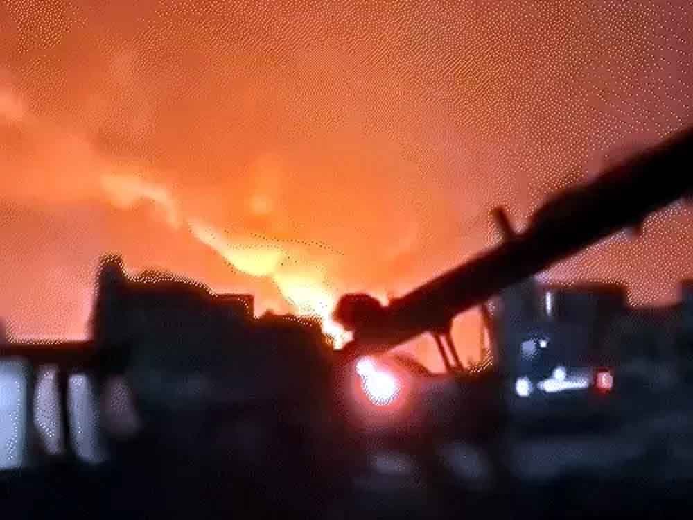 हाईवे पर भीषण धमाका: केमिकल टैंकर ने