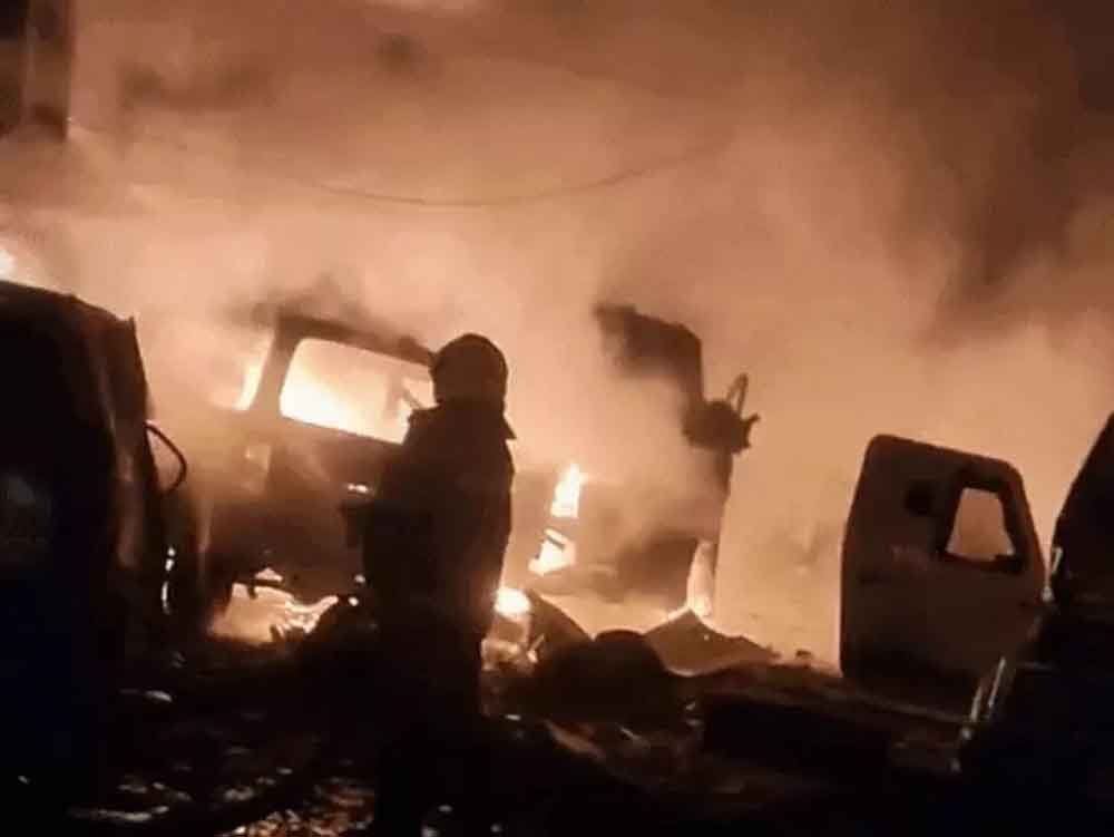 पुलिस स्टेशन में बड़ा धमाका: सैंपलिंग के