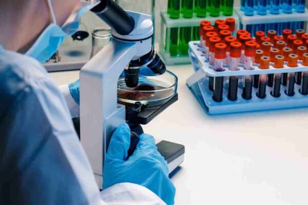 जानकारी देने में कतरा रहे पैथालाजी