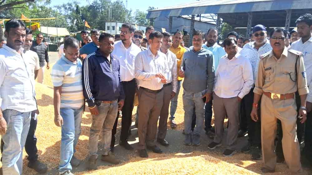 संभागायुक्त ने किया बैतूल मंडी का