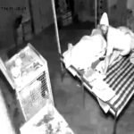 बदमाशों ने शराब दुकान में लगाई आग: