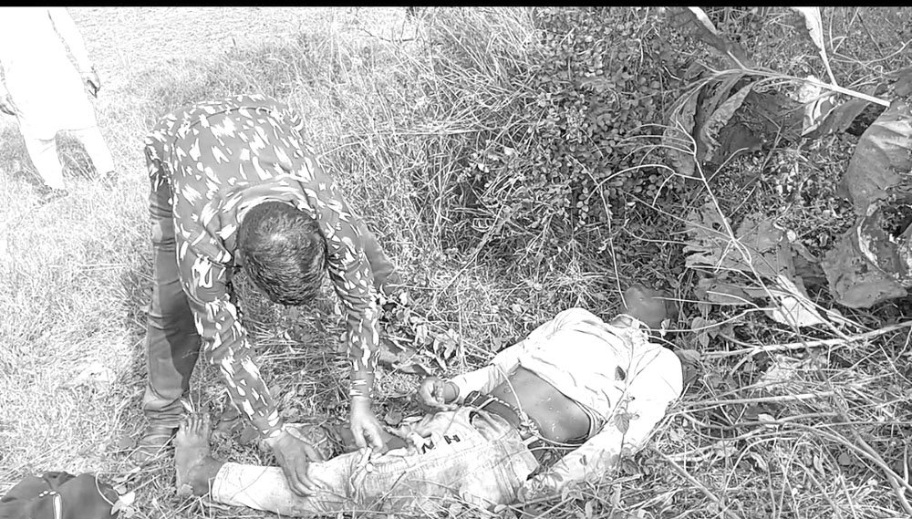 ट्राले की टक्कर से बाइक सवार की मौके