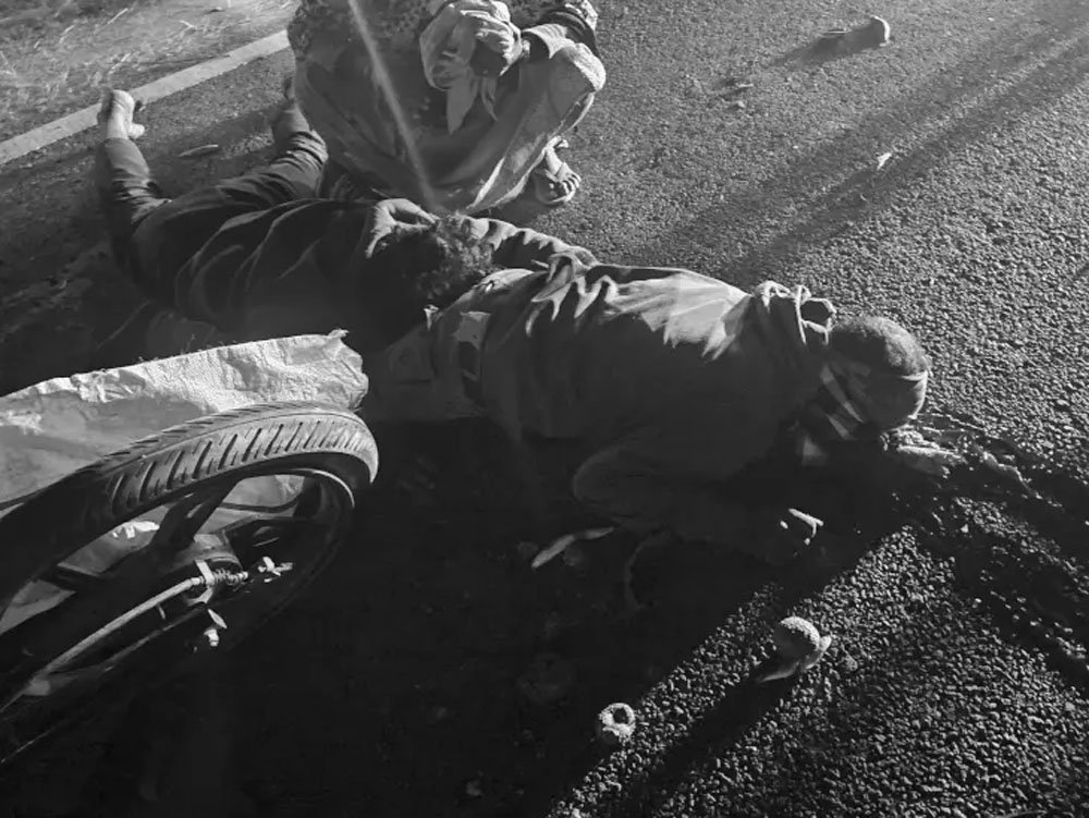 हाईवे पर भीषण टक्कर: किशोर समेत दो