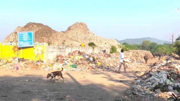 ट्रैचिंग ग्राऊंड की गंदगी