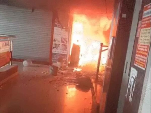 शॉपिंग मॉल में