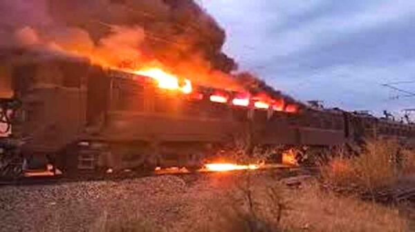 रेलवे स्टेशन के पास बड़ा रेल हादसा टला,