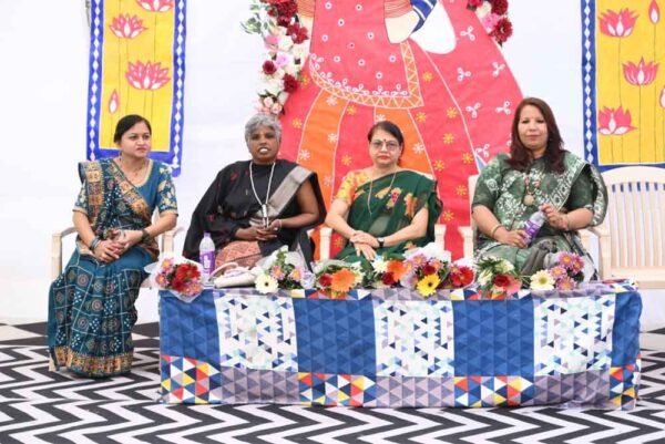 कबाड़ के उपयोग से बनाये