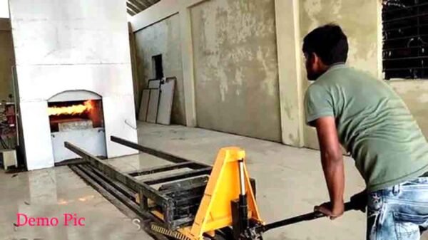 हैंडओव्हर की बांट जोह