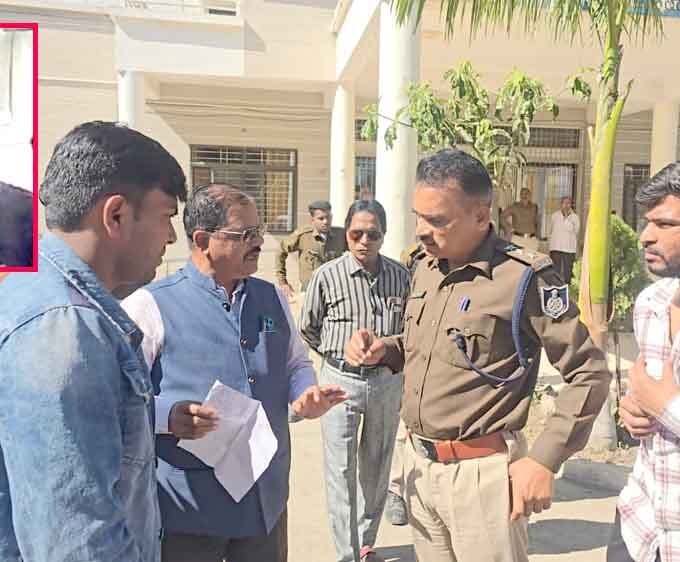 अश्लील वीडियो