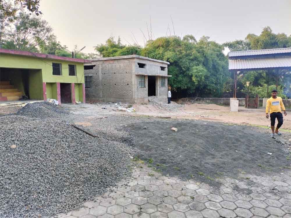 हैंडओव्हर की बांट जोह