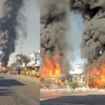 फोरलेन पर दो ट्रकों में लगी भीषण