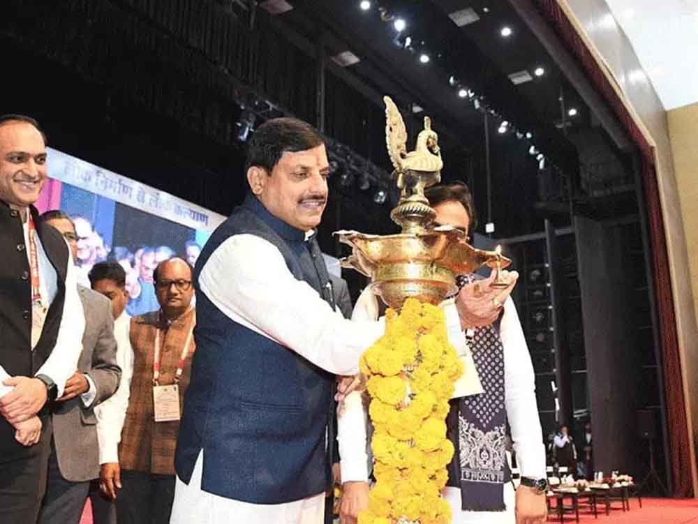 सीएम डॉ. मोहन यादव ने PWD के