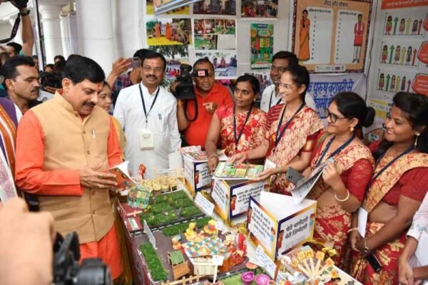 लाड़ली बहनों को