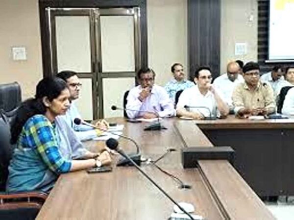 सचिवालय में घूसकांड, 30 से ज्यादा