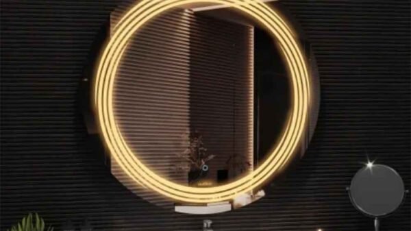 बाथरूम में शीशा लगाते समय