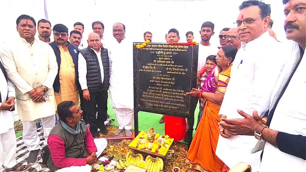 गांवों को जोडक़र बैतूल को बनाएंगे