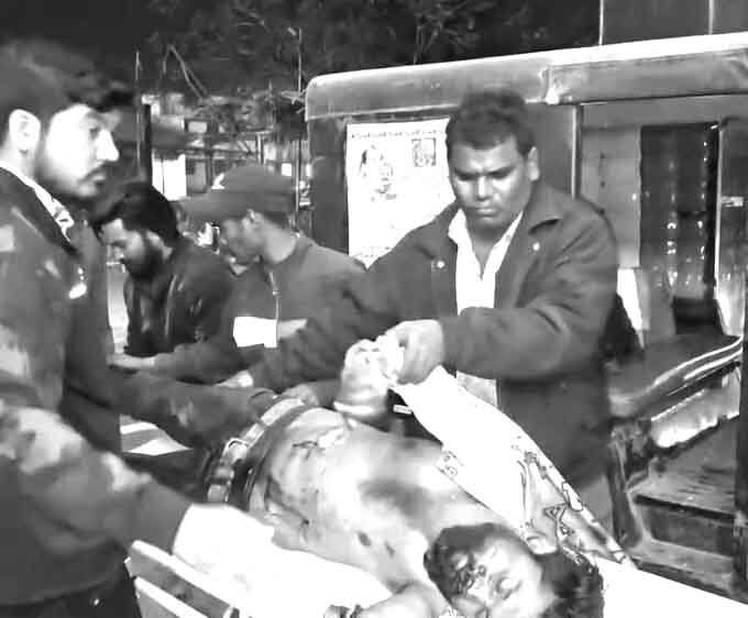 पुरानी रंजिश को लेकर चाकूबाजी में