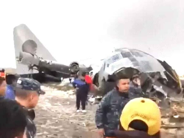 करेंसी से भरा प्लेन क्रैश : 15 की मौत