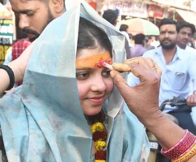 काशी विश्वनाथ धाम में पुलिसकर्मी की