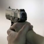 नकली पिस्टल से